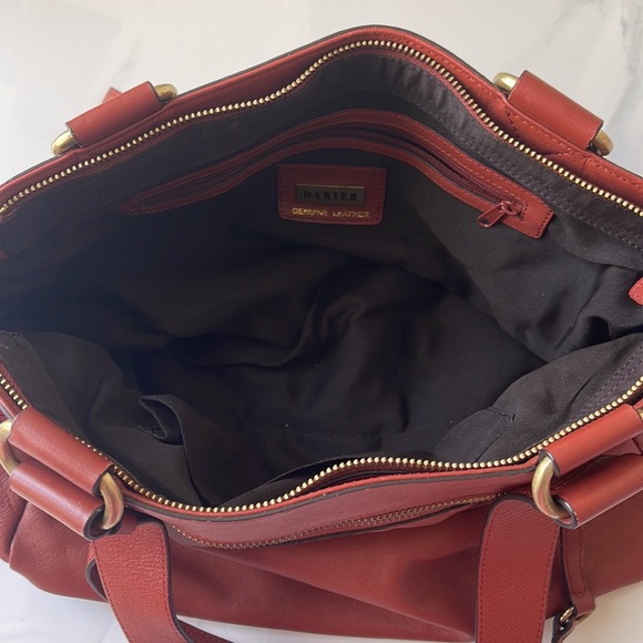 Danier leather shoulder bag - Picture 5 of 7